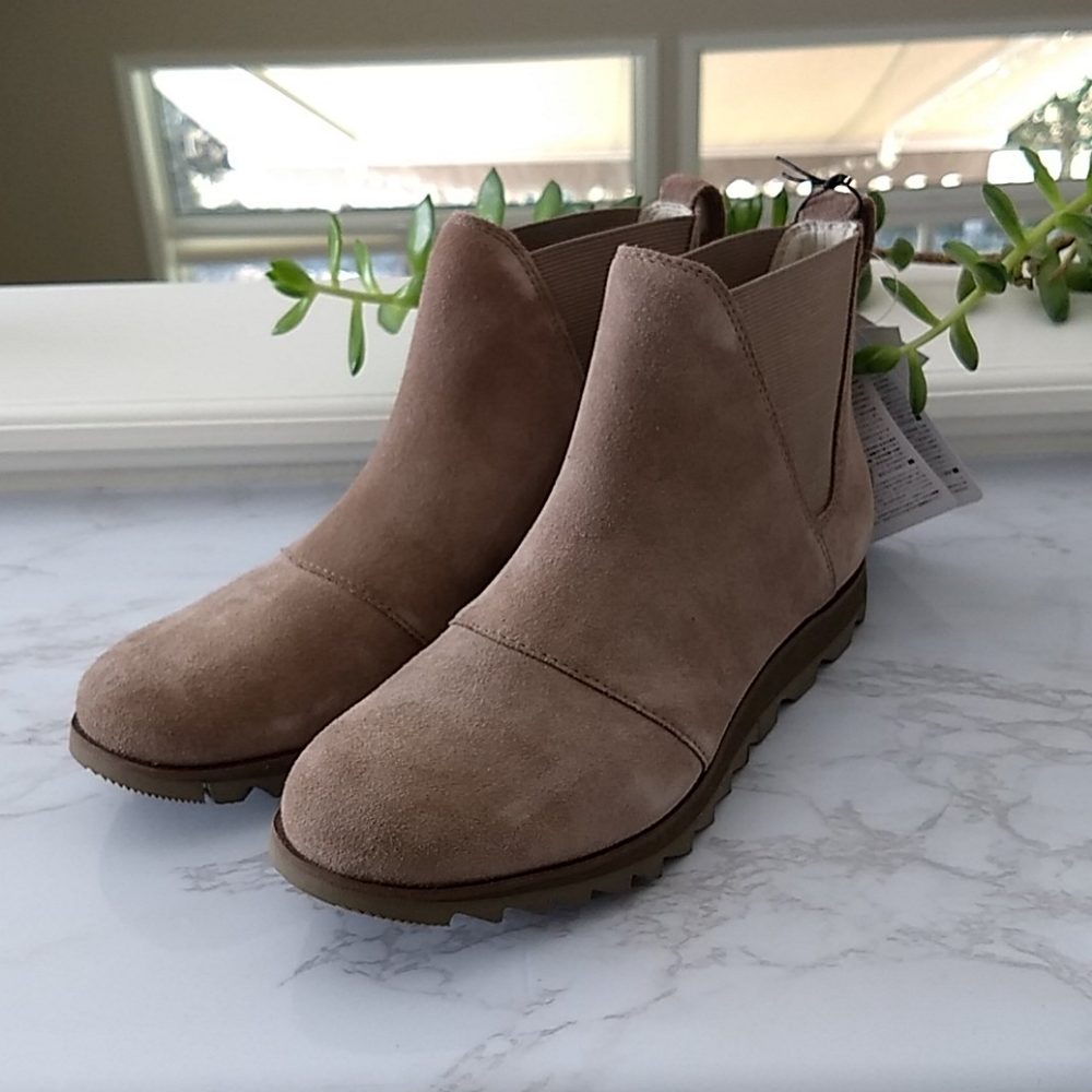 NEW Sorel Harlow Waterproof Chelsea Boot - Picture 3 of 12